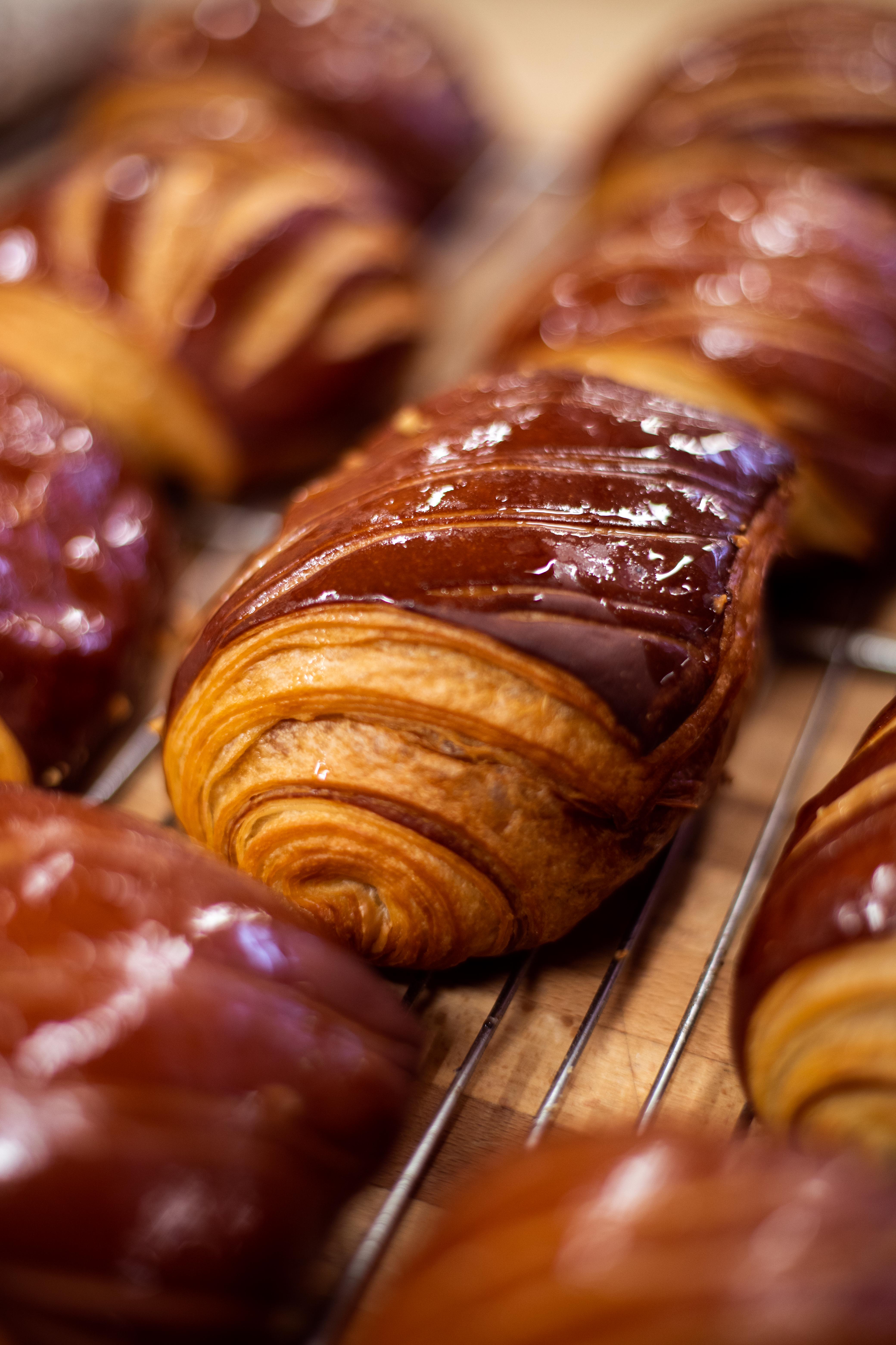 Photo au format portrait d'un pain au chocolat de Olivier Doublet de l'INBP de Rouen
